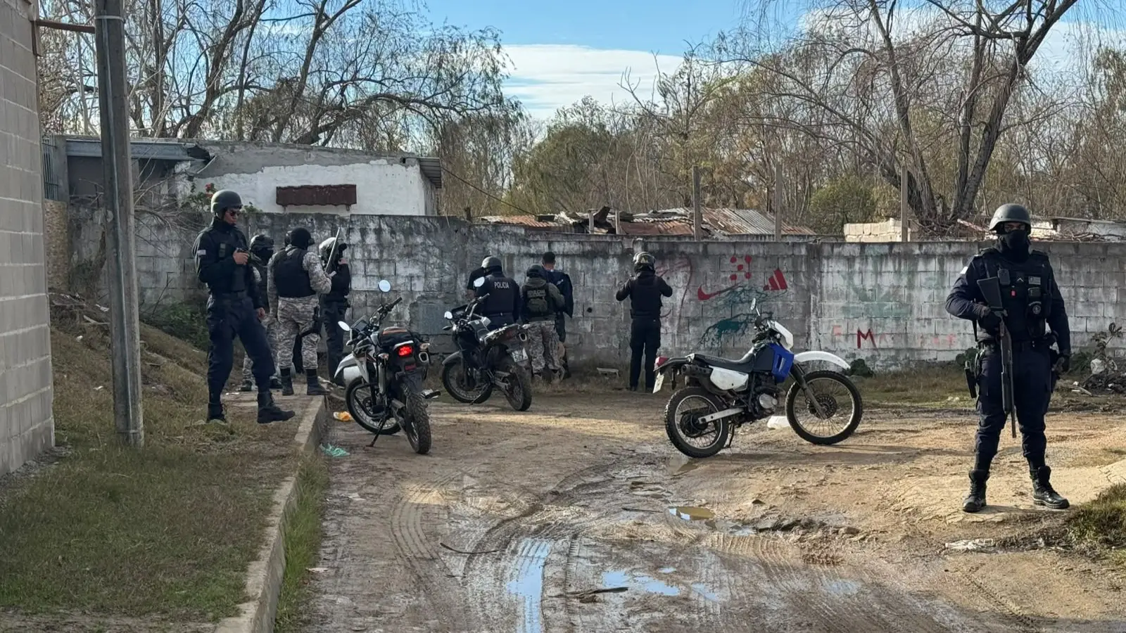 Policía detuvo a tres jóvenes sospechosos de efectuar disparos y exhibir armas durante una transmisión en vivo por Tiktok